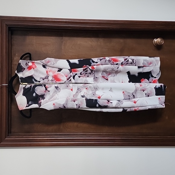 Calvin Klein Dress size 6 - Picture 2 of 4